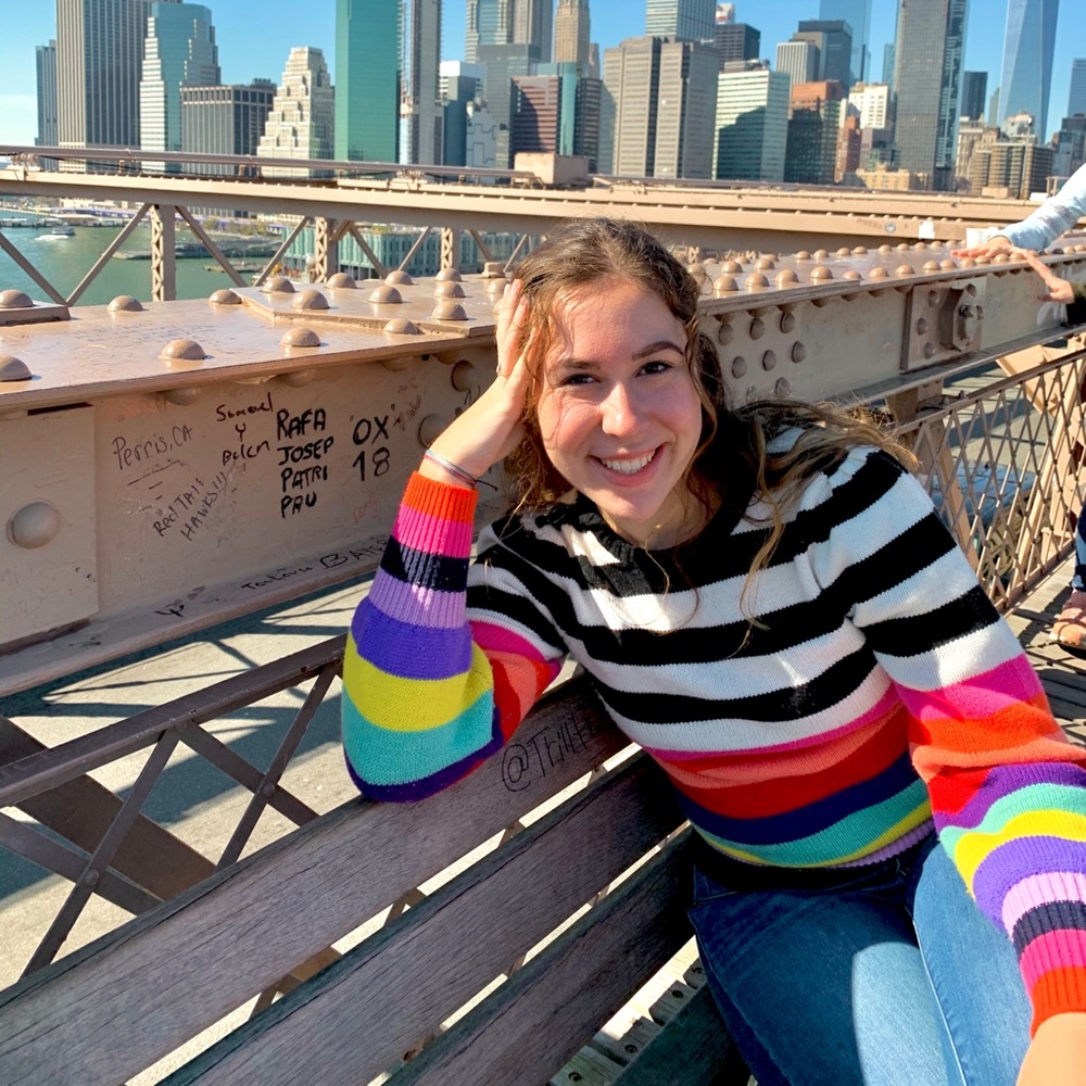 Meet your Posher, Gabriela